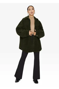 Women De La Creme Fashions Oversized Patch Pocket Borg Shacket