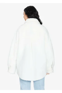 Women De La Creme Fashions Oversized Patch Pocket Borg Shacket