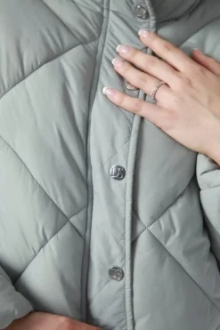 Women Double Second Quilted Cropped Jacket