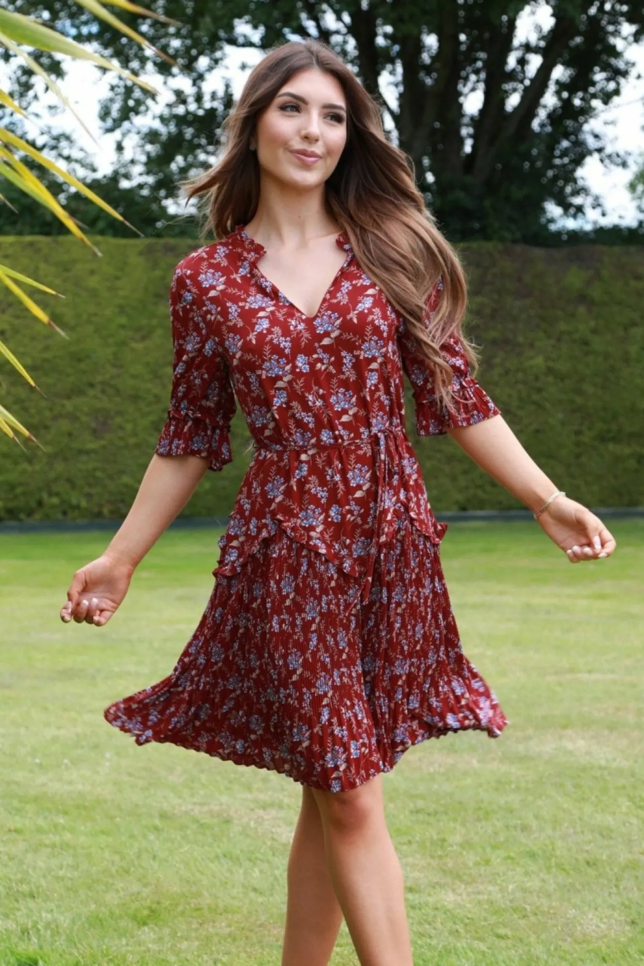 Women Double Second Red Floral Chiffon Pleat Detail Dress
