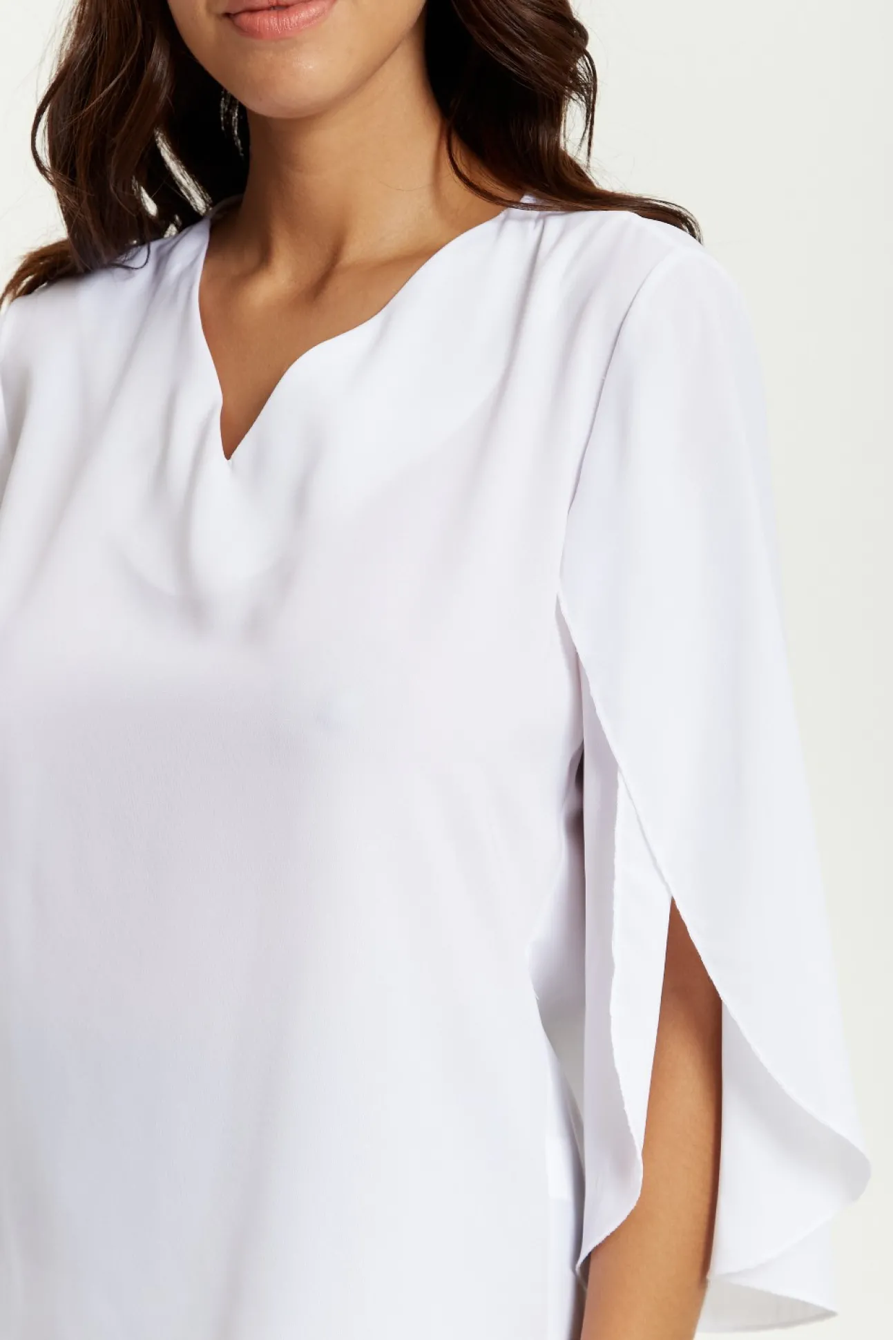 Women Hoxton Gal Oversized V Neck Top With Split Sleeves In