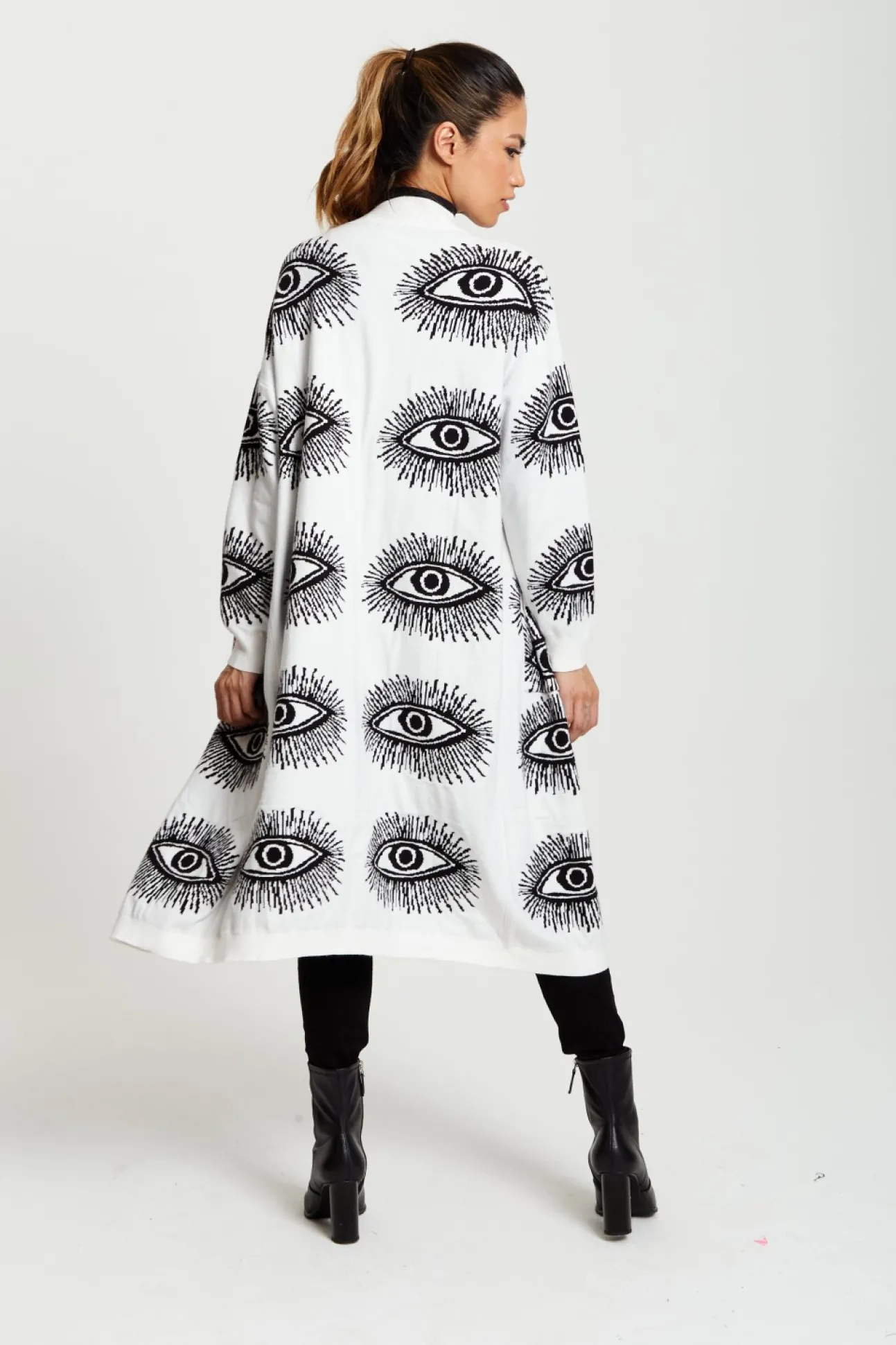 Women Liquorish Eye Pattern Longline Cardigan In
