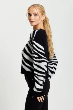 Women Liquorish Heart Jumper In And White Zebra Pattern