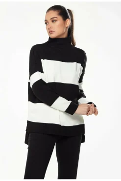Women Liquorish Roll Neck Jumper In Black & White