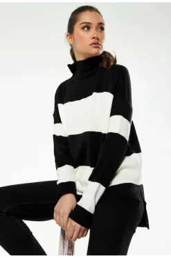 Women Liquorish Roll Neck Jumper In Black & White