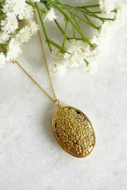 Women Wisteria London Blossom Flower Oval Locket